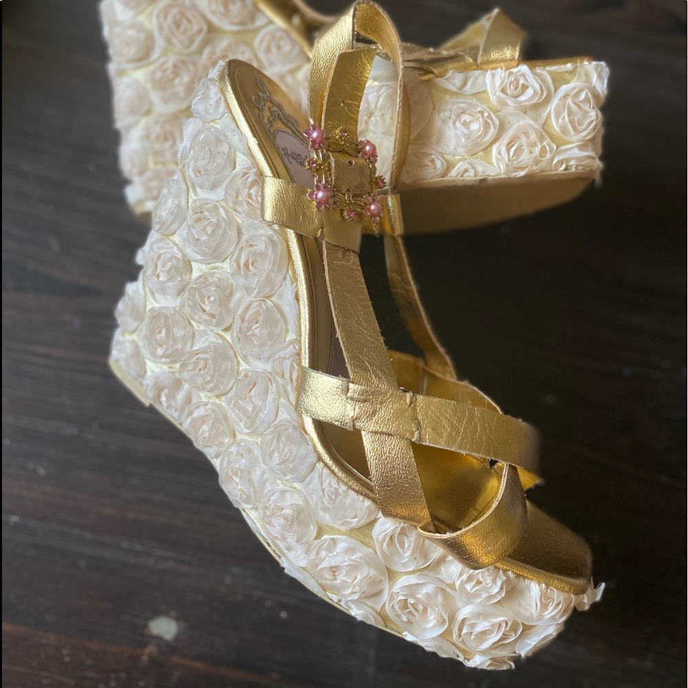 Hale Bob rose gold wedge shoes wedding summer 9.5